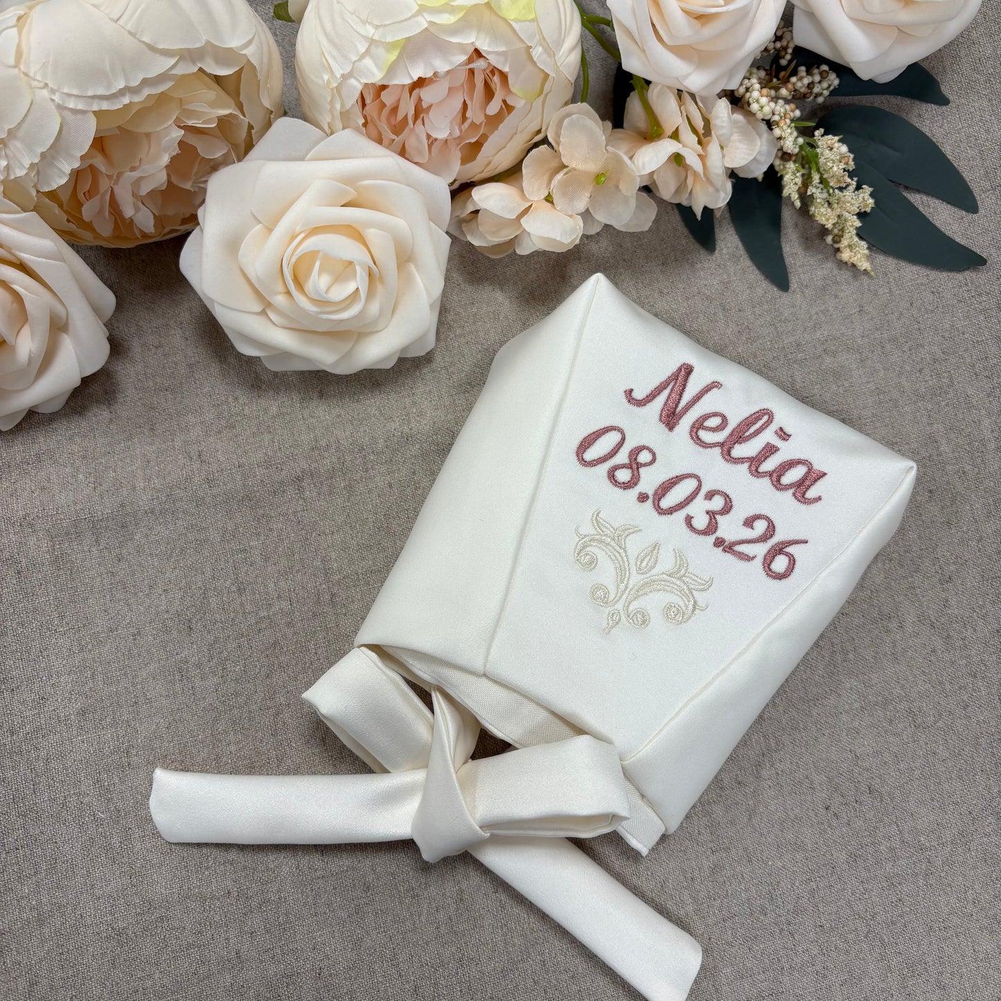 Dåpskyse med broderi